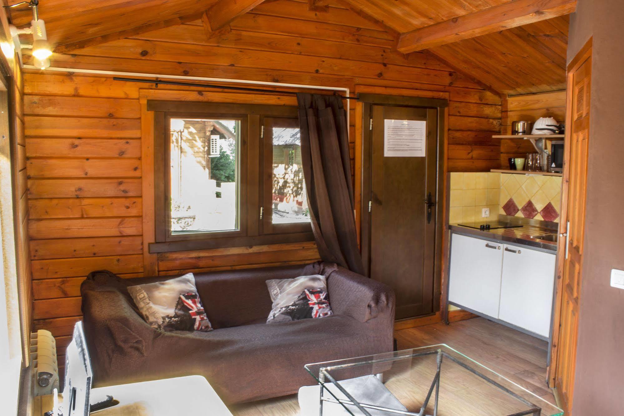 Fuente Del Lobo Glamping & Bungalows - Adults Only Pinos Genil Eksteriør bilde